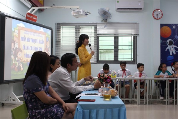 DOI THOAI GIUA NHA TRUONG VA HS NH 2020-2021 (7).jpg